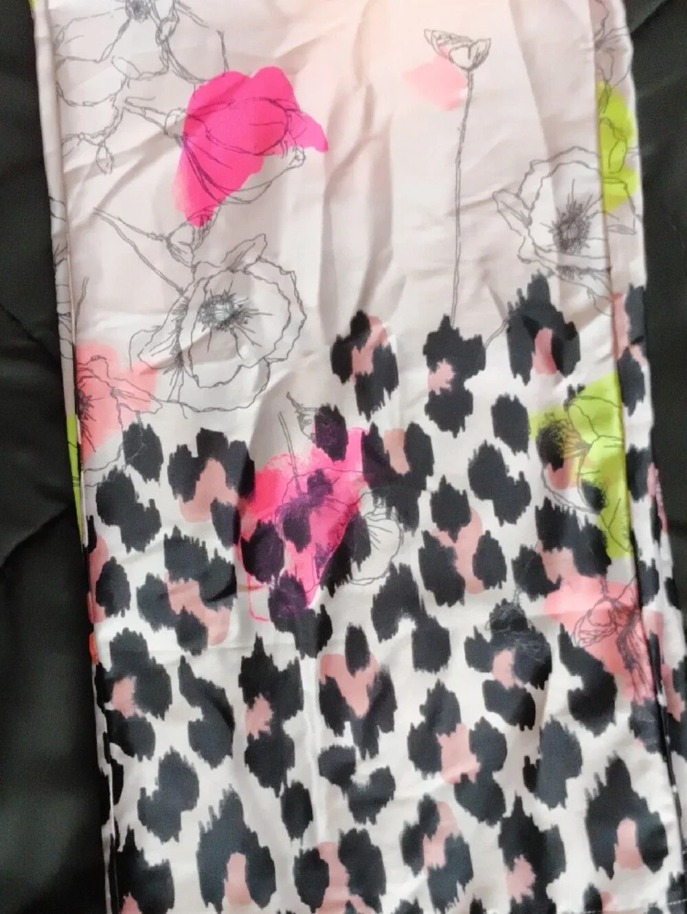Victoria's Secret Silk Lounge Pants with Neon Pink & Coral Floral Print S NWOT - Picture 4 of 8